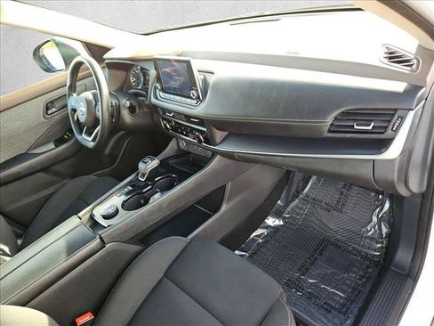 Used 2023 Nissan Rogue S AWD/4WD image 20