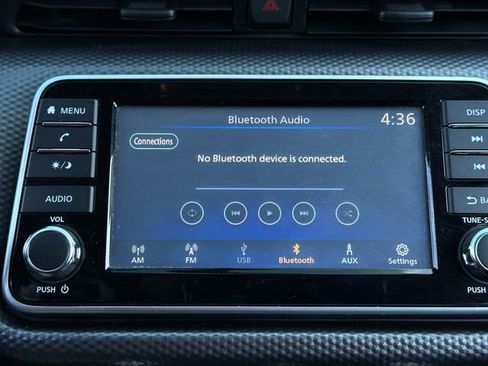 Used 2018 Nissan Kicks S image 25