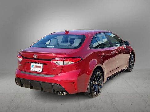 Used 2024 Toyota Corolla SE image 8