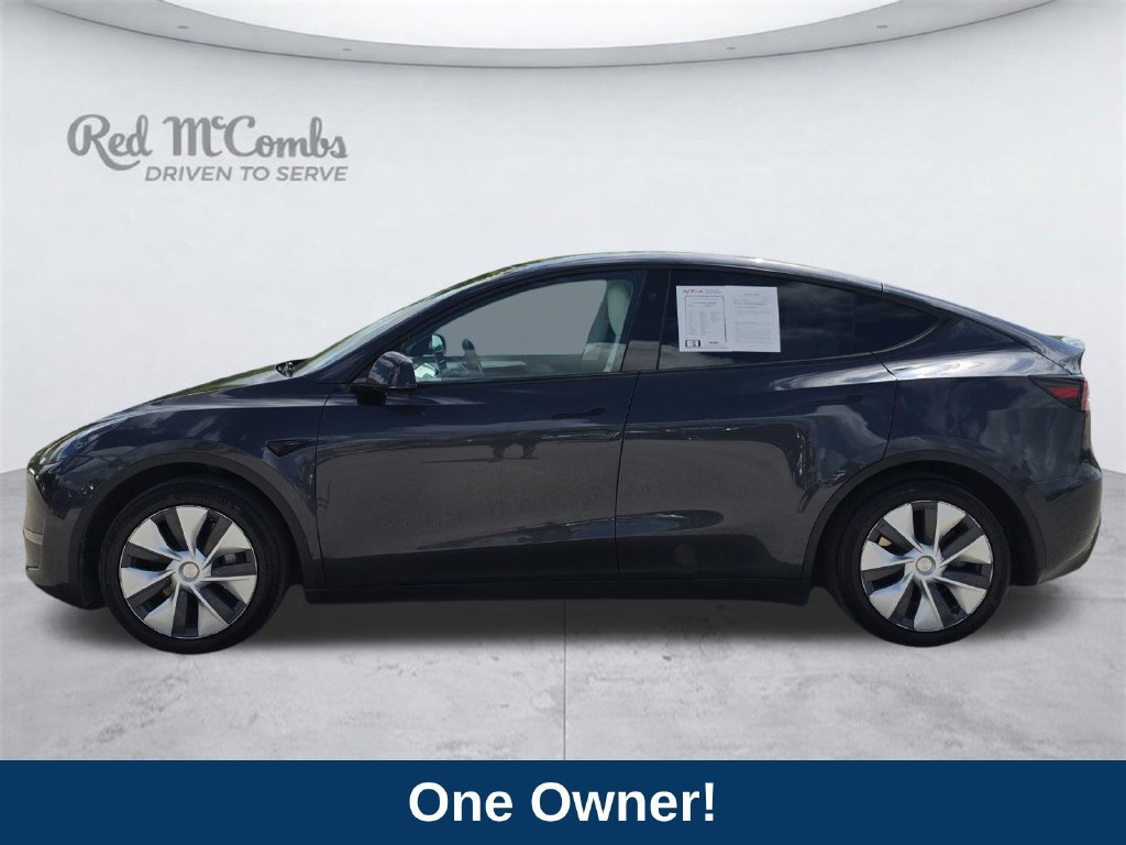 Used 2024 Tesla Model Y Long Range AWD/4WD image 2