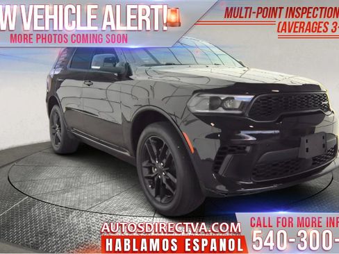 Used 2024 Dodge Durango GT image 1