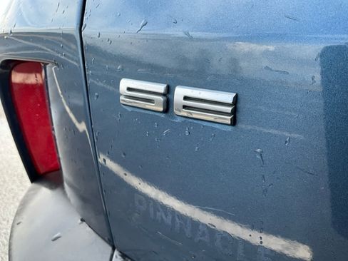 Used 2020 Ford Escape SE image 17