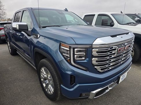 Used 2025 GMC Sierra 1500 Denali w/ Technology Package image 2