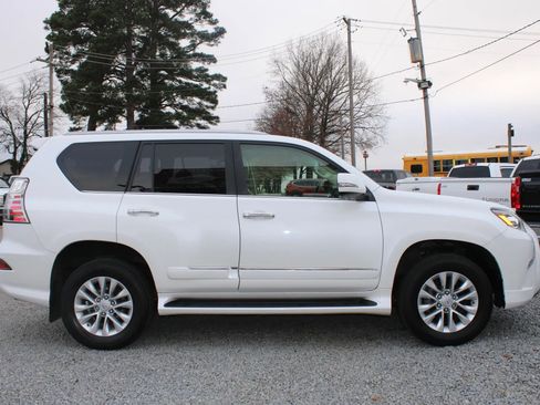 Used 2019 Lexus GX 460 image 8