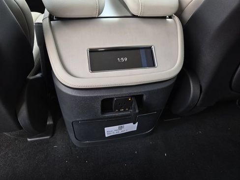 New 2026 Lincoln Navigator Premiere AWD/4WD image 17