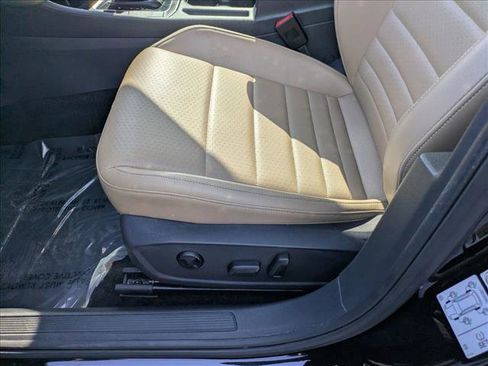 Used 2021 Volkswagen Jetta SE w/ SE Cold Weather Package image 12