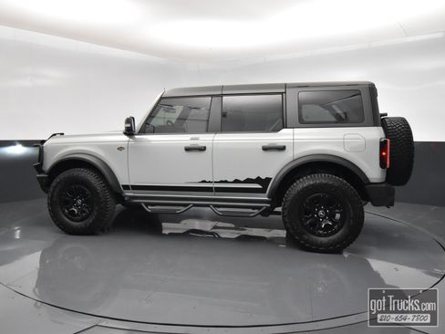 Used 2023 Ford Bronco Wildtrak AWD/4WD image 3