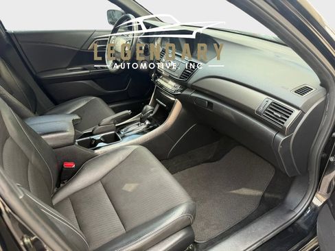 Used 2017 Honda Accord Sport image 9