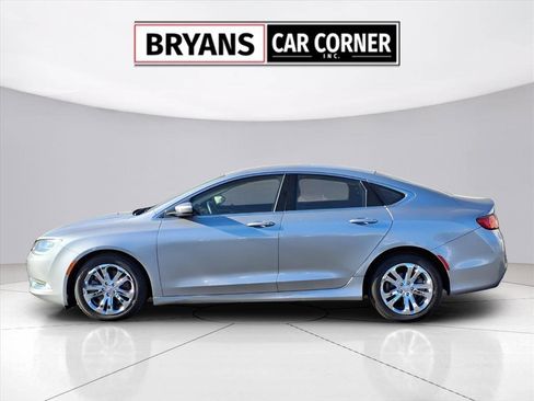 Used 2016 Chrysler 200 Limited image 20