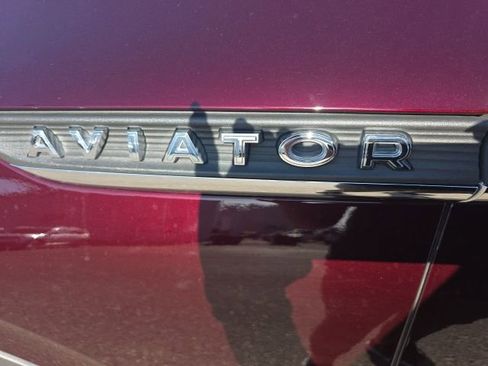 Used 2020 Lincoln Aviator Reserve w/ Equipment Group 202A AWD/4WD image 9