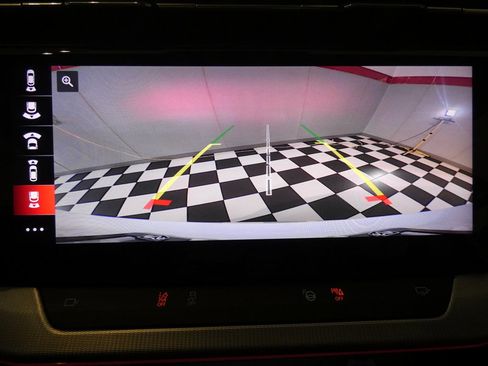 Used 2024 Jeep Wagoneer Launch Edition image 18