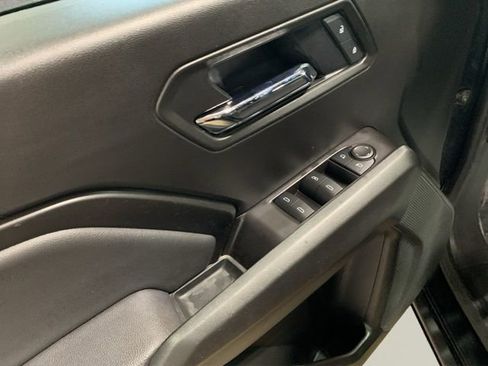 Used 2025 GMC Canyon Elevation image 23