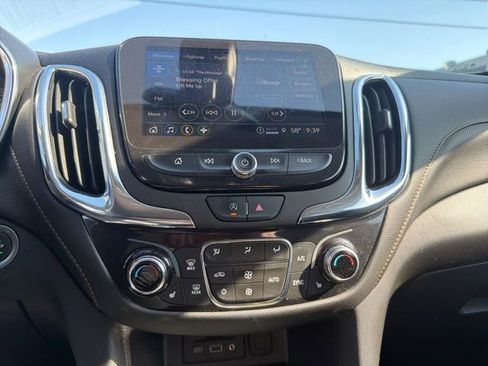 Used 2023 Chevrolet Equinox Premier AWD/4WD image 13