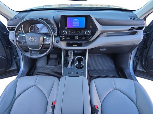 Used 2023 Toyota Highlander XLE image 15