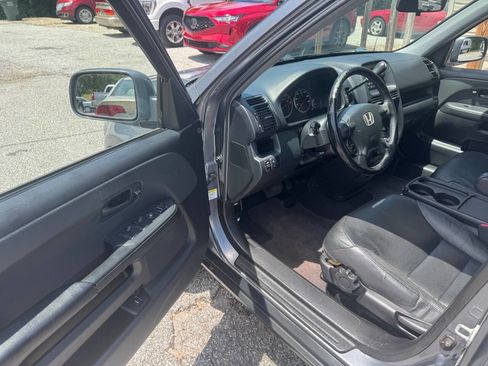 Used 2005 Honda CR-V SE image 11