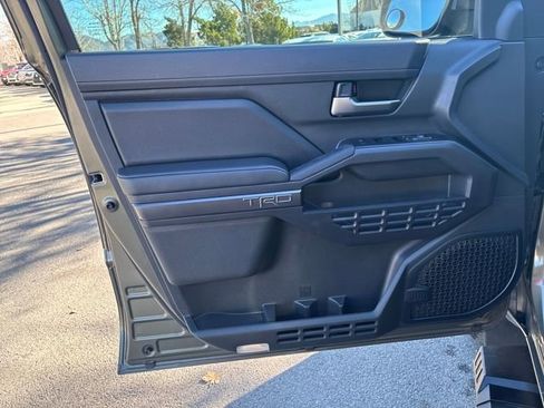 Used 2024 Toyota Tacoma TRD Off-Road image 14