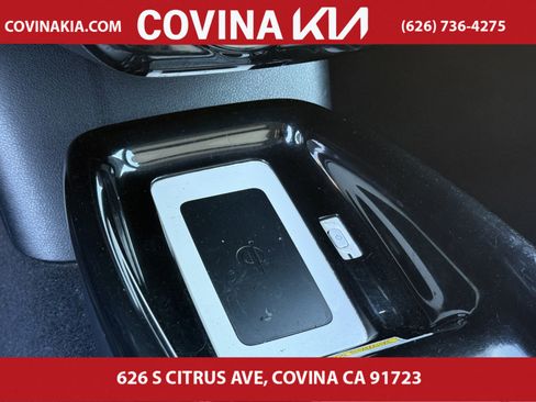 Used 2017 Toyota Prius Three image 22