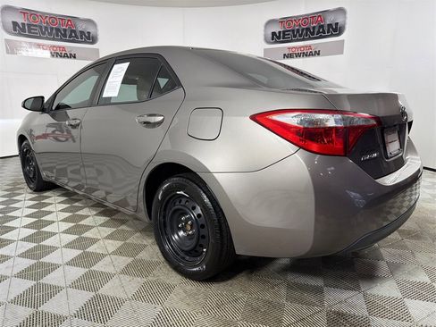 Used 2016 Toyota Corolla LE image 5