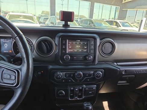 Used 2019 Jeep Wrangler Unlimited Sport S AWD/4WD image 15