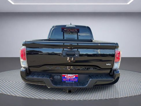 Used 2021 Toyota Tacoma TRD Sport AWD/4WD image 6
