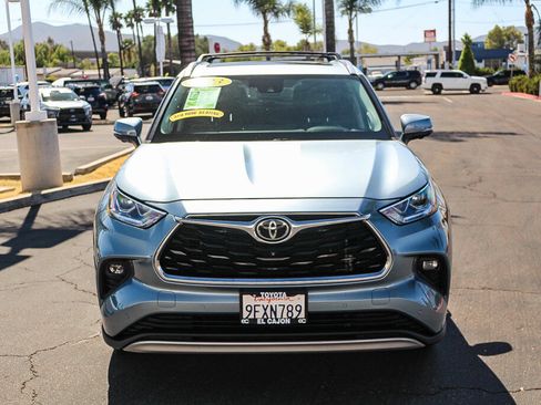 Used 2023 Toyota Highlander Platinum FWD image 21
