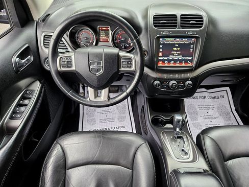 Used 2015 Dodge Journey Crossroad w/ Flexible Seating Group image 9
