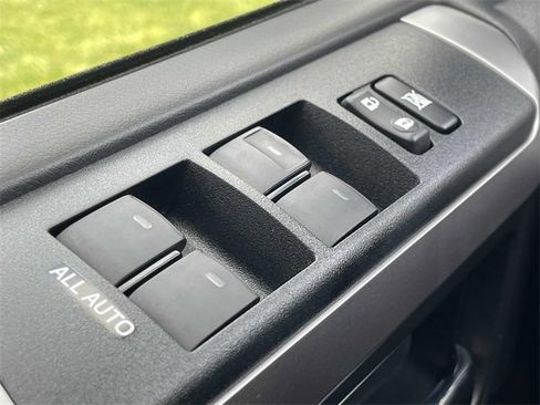 Used 2024 Toyota 4Runner SR5 image 9