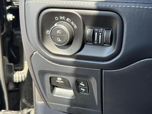 Used 2023 RAM 1500 Limited AWD/4WD image 26