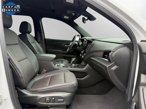 Used 2023 Chevrolet Traverse High Country image 15