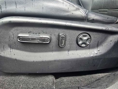 Used 2019 Honda CR-V Touring image 24