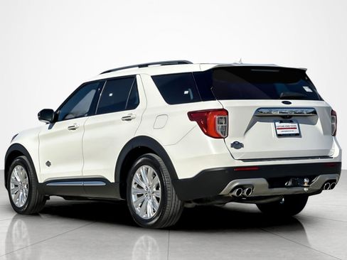 Used 2021 Ford Explorer King Ranch w/ Premium Technology Package image 3