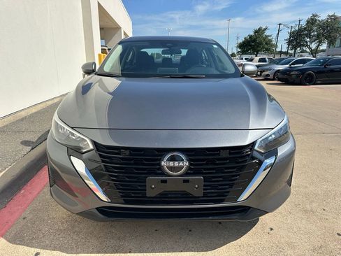 Used 2024 Nissan Sentra SV FWD image 2