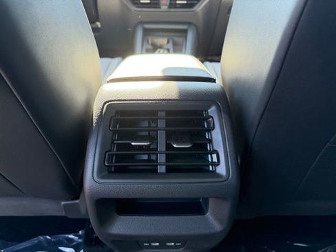 New 2026 Volkswagen Tiguan SE R-Line FWD image 8