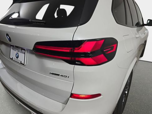New 2026 BMW X5 xDrive40i w/ M Sport Package AWD/4WD image 35