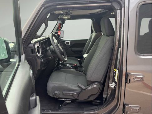 Used 2025 Jeep Wrangler Unlimited Sport AWD/4WD image 10