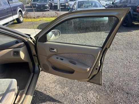 Used 2002 Nissan Sentra GXE image 16