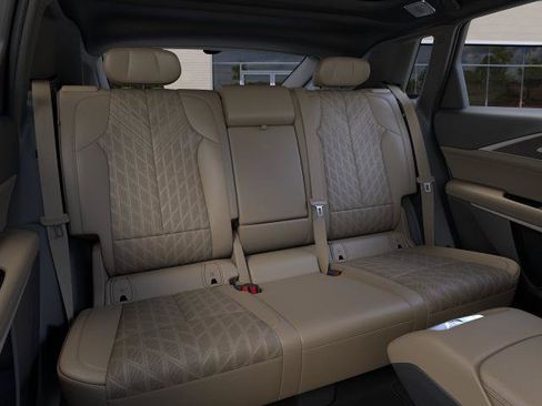 New 2026 Cadillac Lyriq Signature Luxury w/ Nappa Leather Package RWD image 17