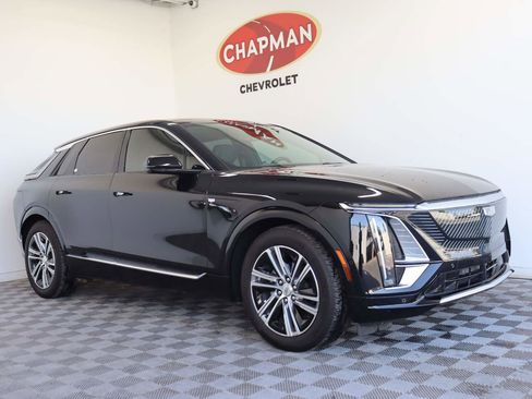 Certified 2024 Cadillac Lyriq Luxury RWD image 1