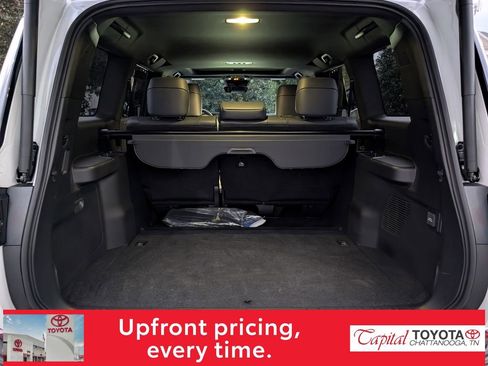 Used 2024 Lexus GX 550 image 10