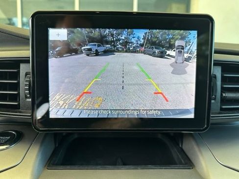 Used 2022 Ford Explorer XLT w/ Class IV Trailer Tow Package RWD image 20