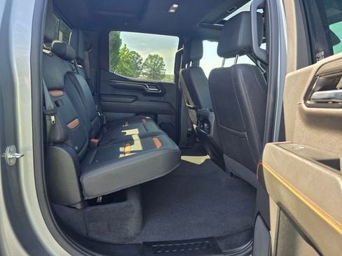 Used 2024 GMC Sierra 1500 AT4 w/ Technology Package AWD/4WD image 19