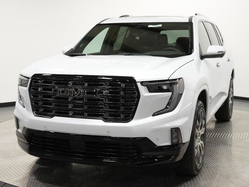 New 2026 GMC Acadia Denali Ultimate w/ LPO, Floor Liner Package image 3