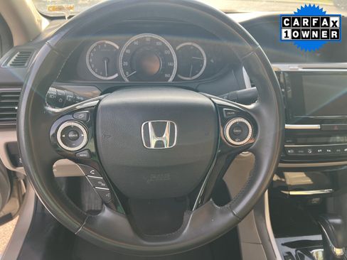 Used 2017 Honda Accord EX-L image 8