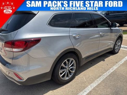 Used 2017 Hyundai Santa Fe SE w/ SE Premium Package 02 FWD image 3