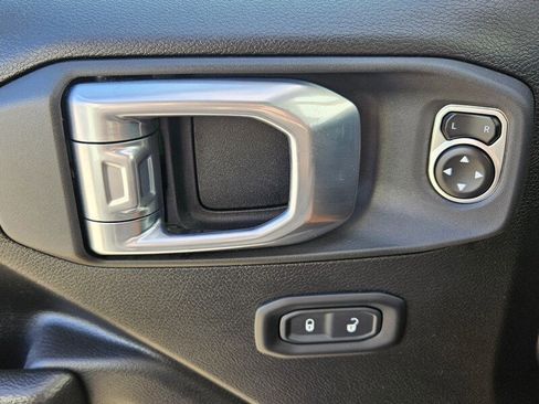 Certified 2024 Jeep Wrangler Unlimited Rubicon image 17