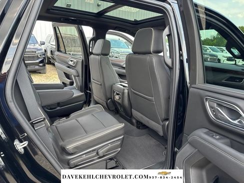 Used 2024 Chevrolet Tahoe Premier AWD/4WD image 25