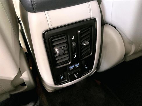 Used 2017 Jeep Grand Cherokee Summit image 28