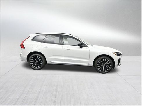 New 2026 Volvo XC60 B5 Ultra AWD/4WD image 6