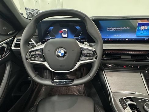 Used 2025 BMW 430i Convertible w/ Premium Package RWD image 17