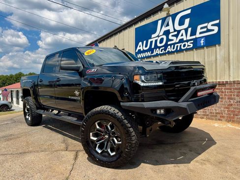 Used 2017 Chevrolet Silverado 1500 LT w/ All Star Edition AWD/4WD image 3